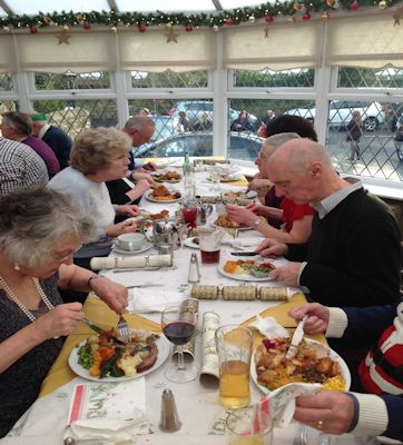 17-12-2014 Killingworth Arms (wb).jpg (35265 bytes)